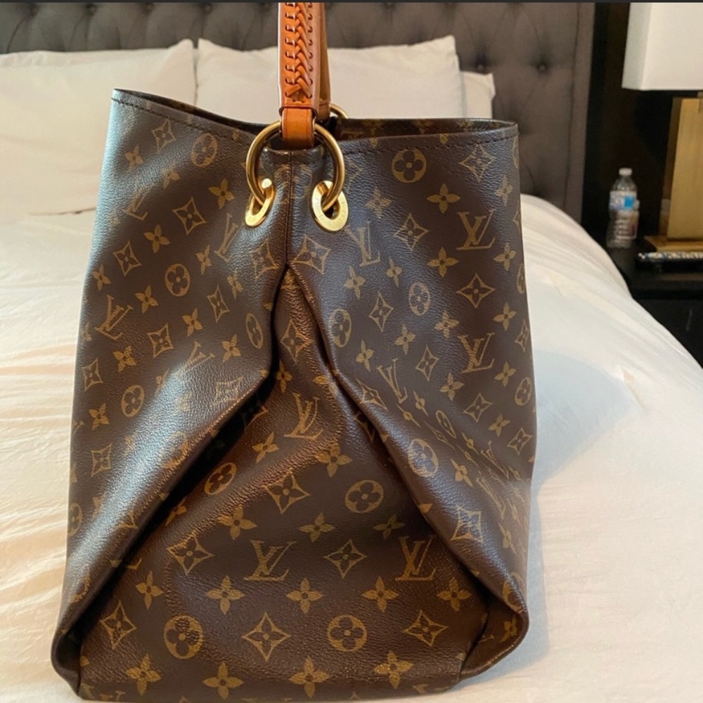 LV ARTSY MM This is excluded in any bundle discounts 💯 Authentic - Picture 10 of 11